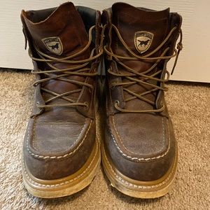 Men’s 11 Irish Setter Men’s Ashby Boot. Very good condition. Mild wear on heel.